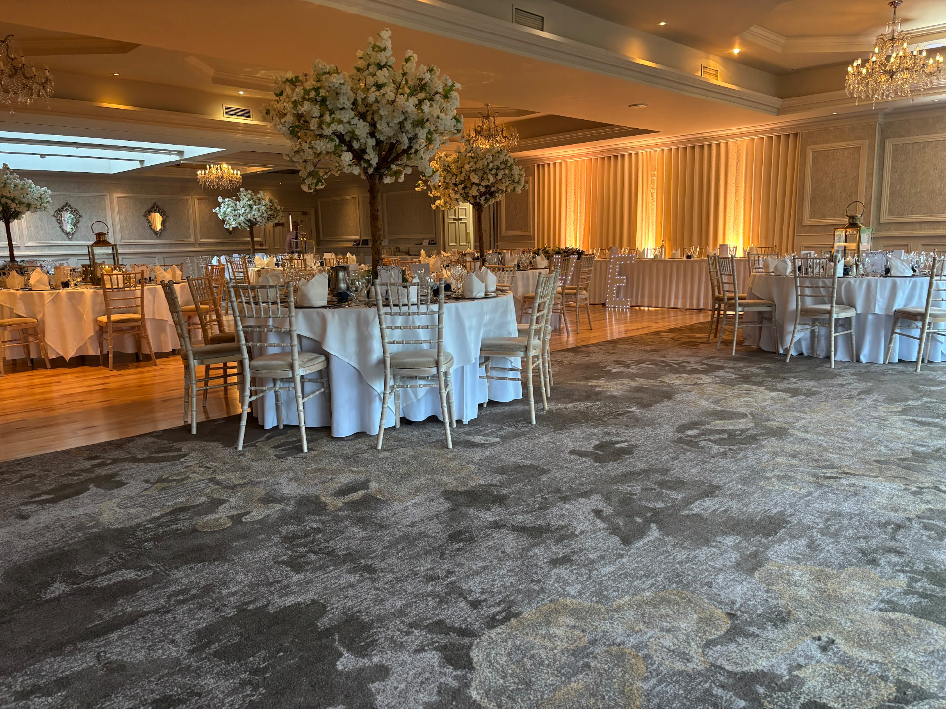 Décor & Lighting